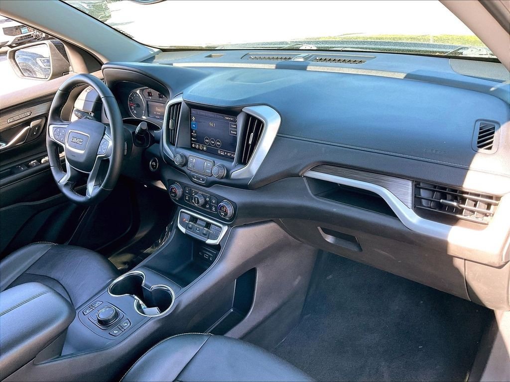 Used 2024 GMC Terrain SLT AWD/4WD image 13