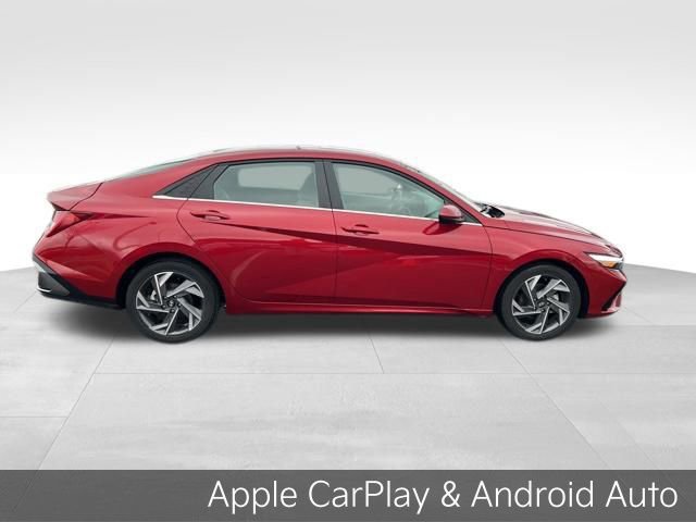Used 2025 Hyundai Elantra SEL image 8