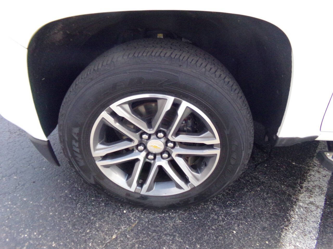 Used 2020 Chevrolet Colorado W/T w/ Custom Special Edition image 60