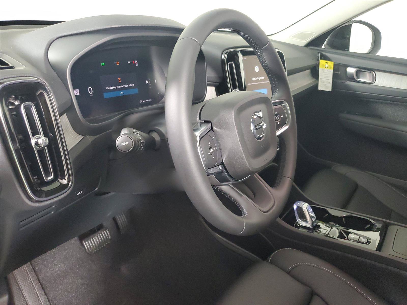 New 2026 Volvo XC40 B5 Plus w/ Climate Package AWD/4WD image 24