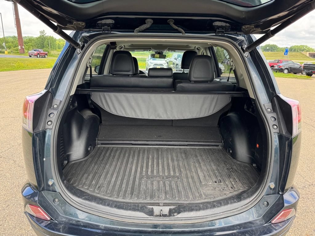 Used 2017 Toyota RAV4 Limited w/ Advanced Technology Package AWD/4WD image 17