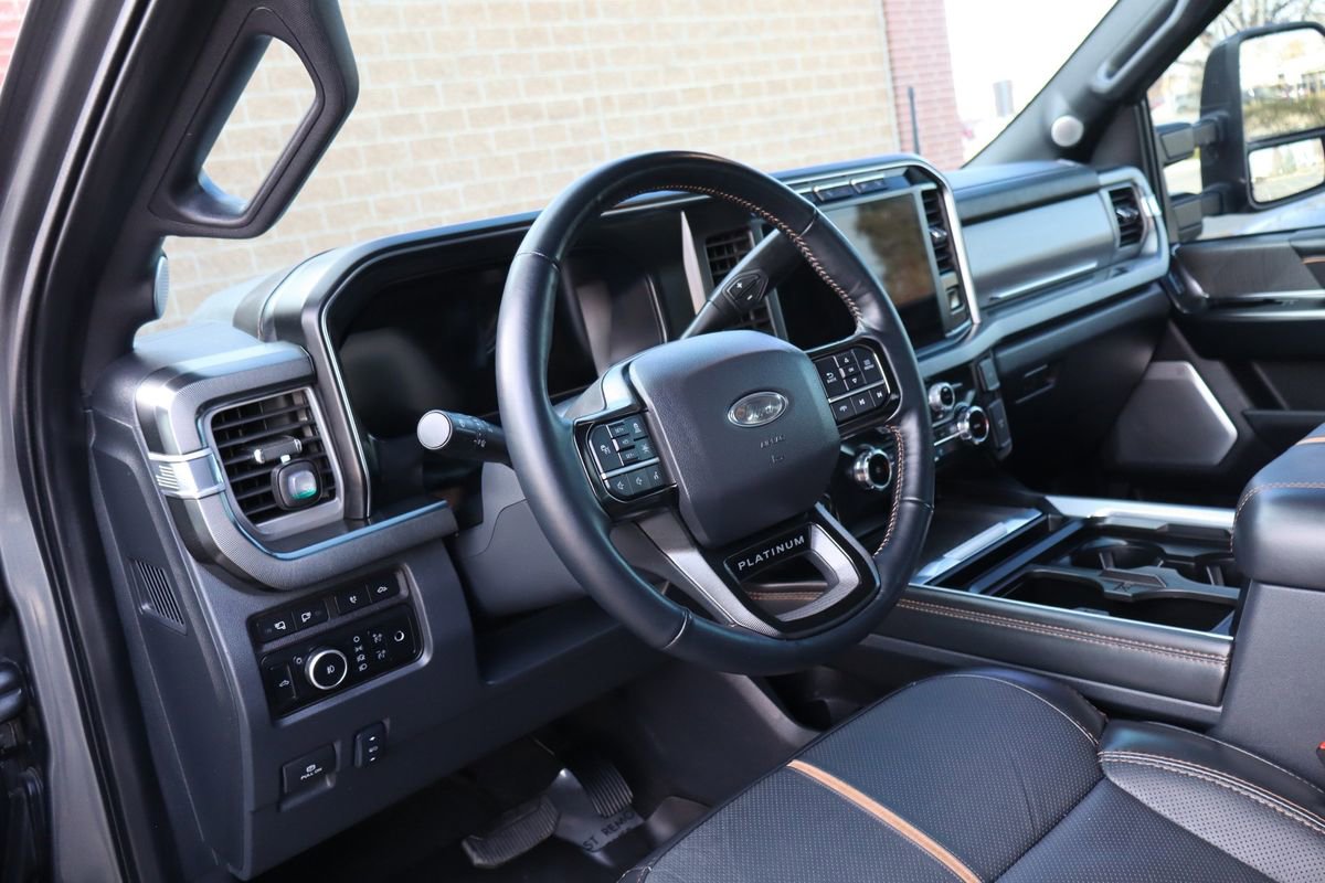 Used 2024 Ford F250 Platinum image 15