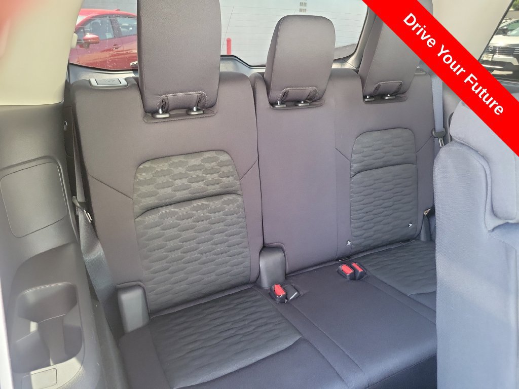 Used 2025 Nissan Pathfinder S FWD image 22