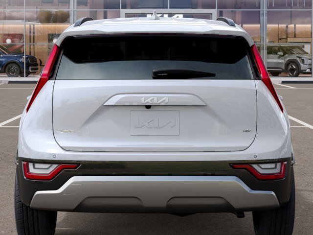 New 2025 Kia Niro SX Touring image 13