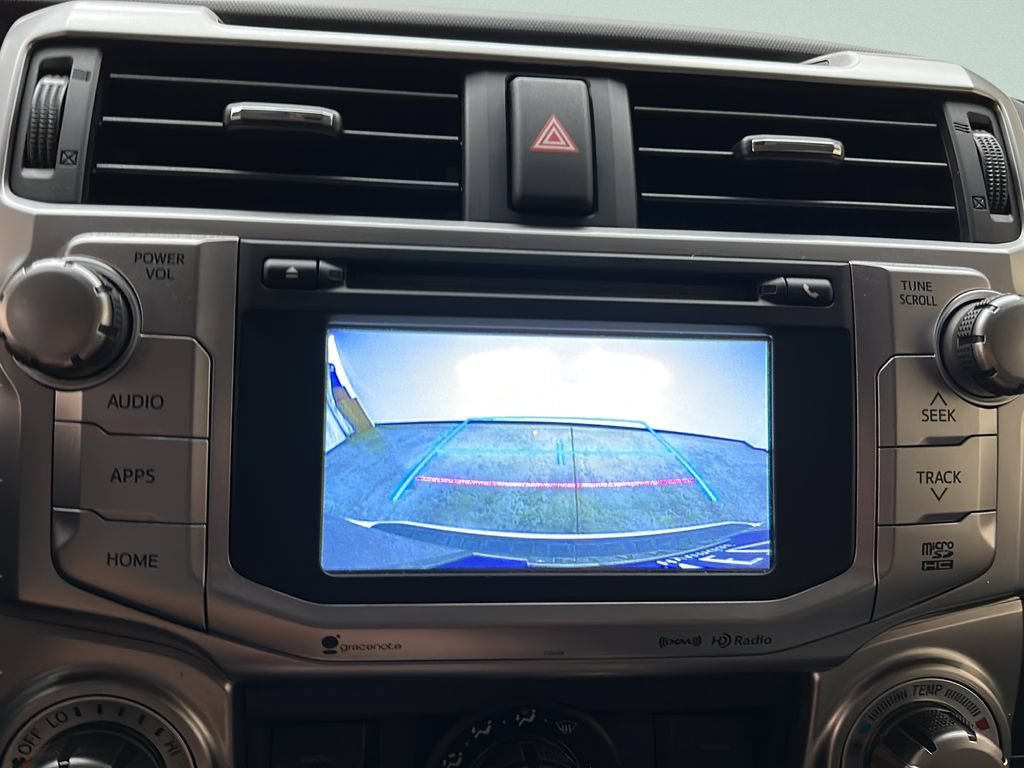 Used 2018 Toyota 4Runner SR5 AWD/4WD image 26