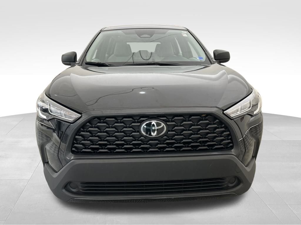 Used 2023 Toyota Corolla Cross L image 8