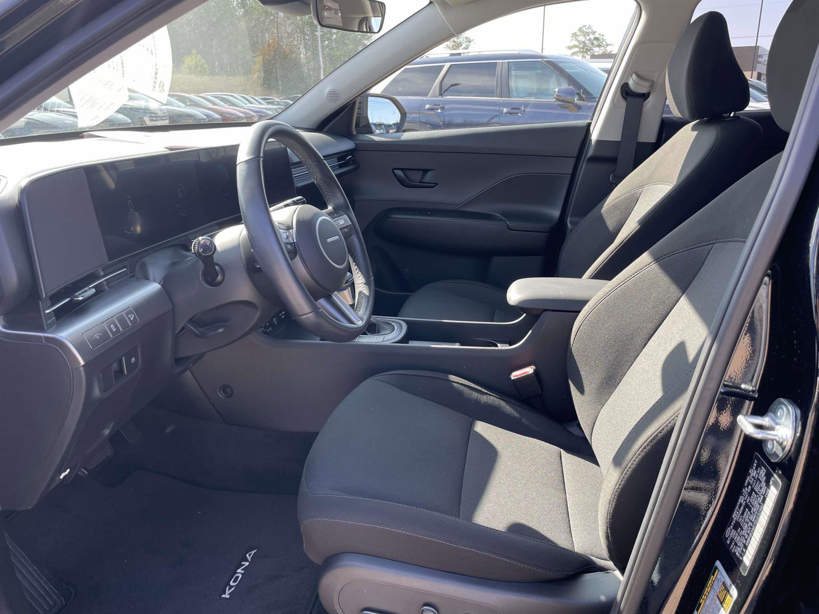 Certified 2025 Hyundai Kona SEL image 11