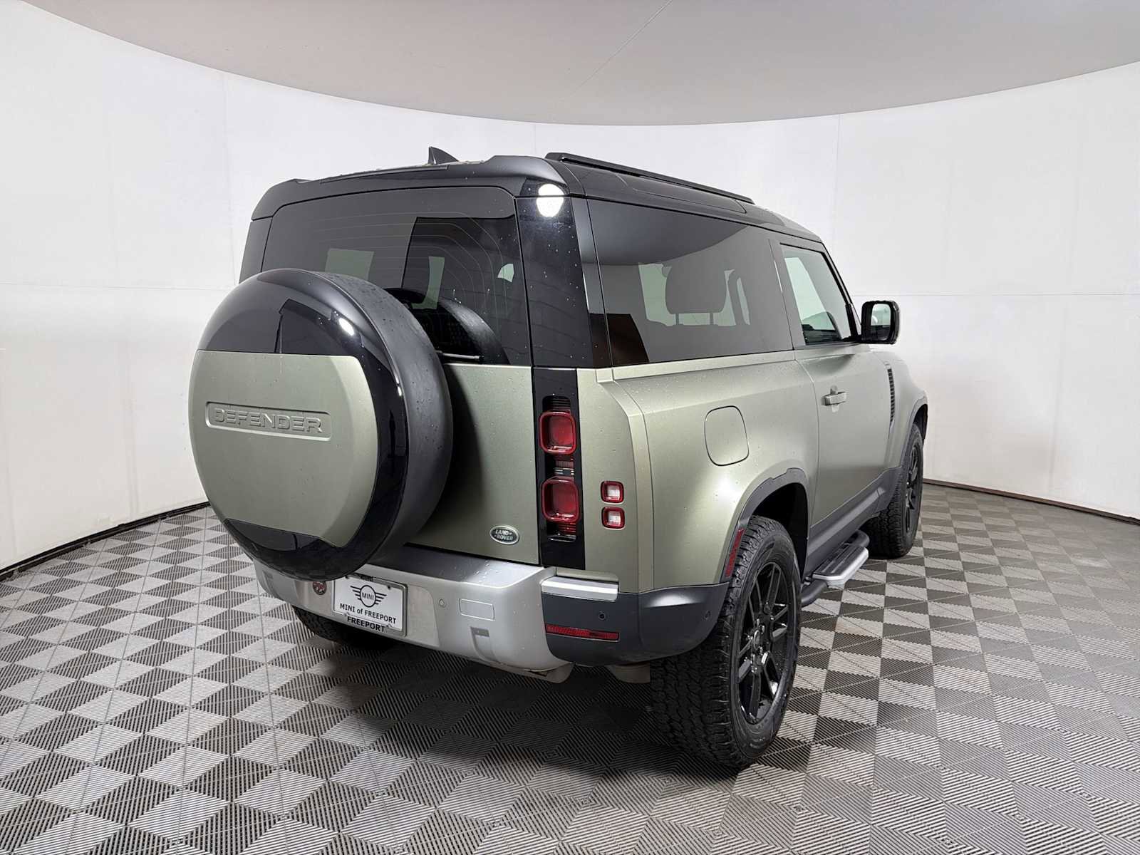 Used 2023 Land Rover Defender 90 S image 6