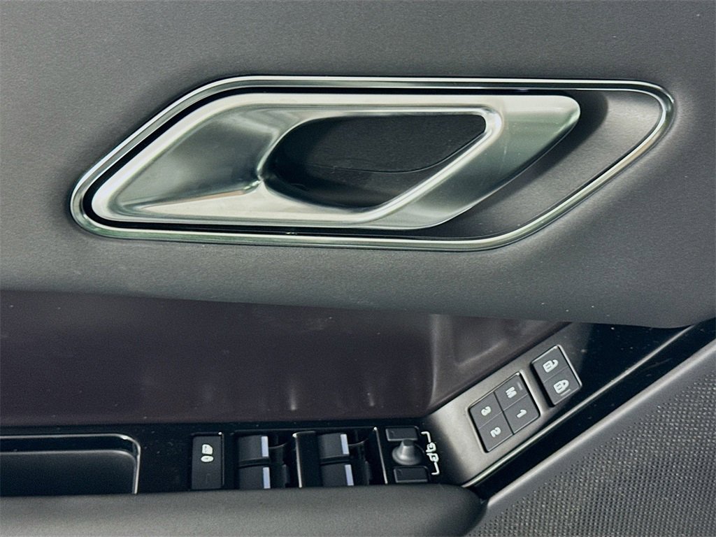 New 2026 Land Rover Range Rover Velar Dynamic SE image 17