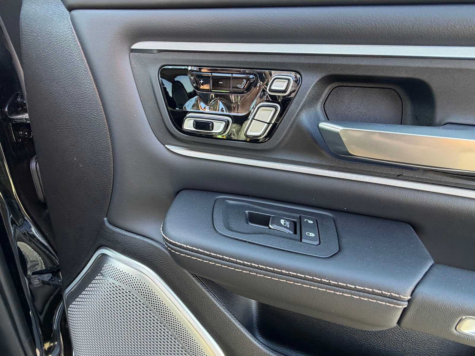 New 2026 RAM 1500 Tungsten AWD/4WD image 19