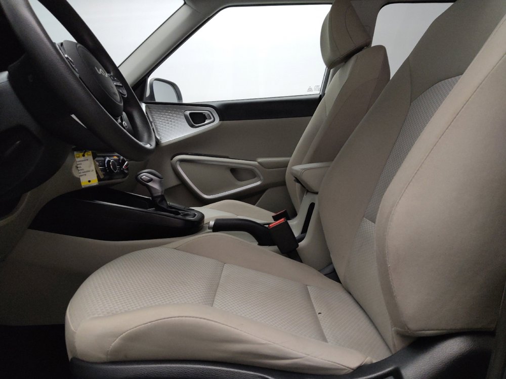 Used 2023 Kia Soul LX FWD image 17