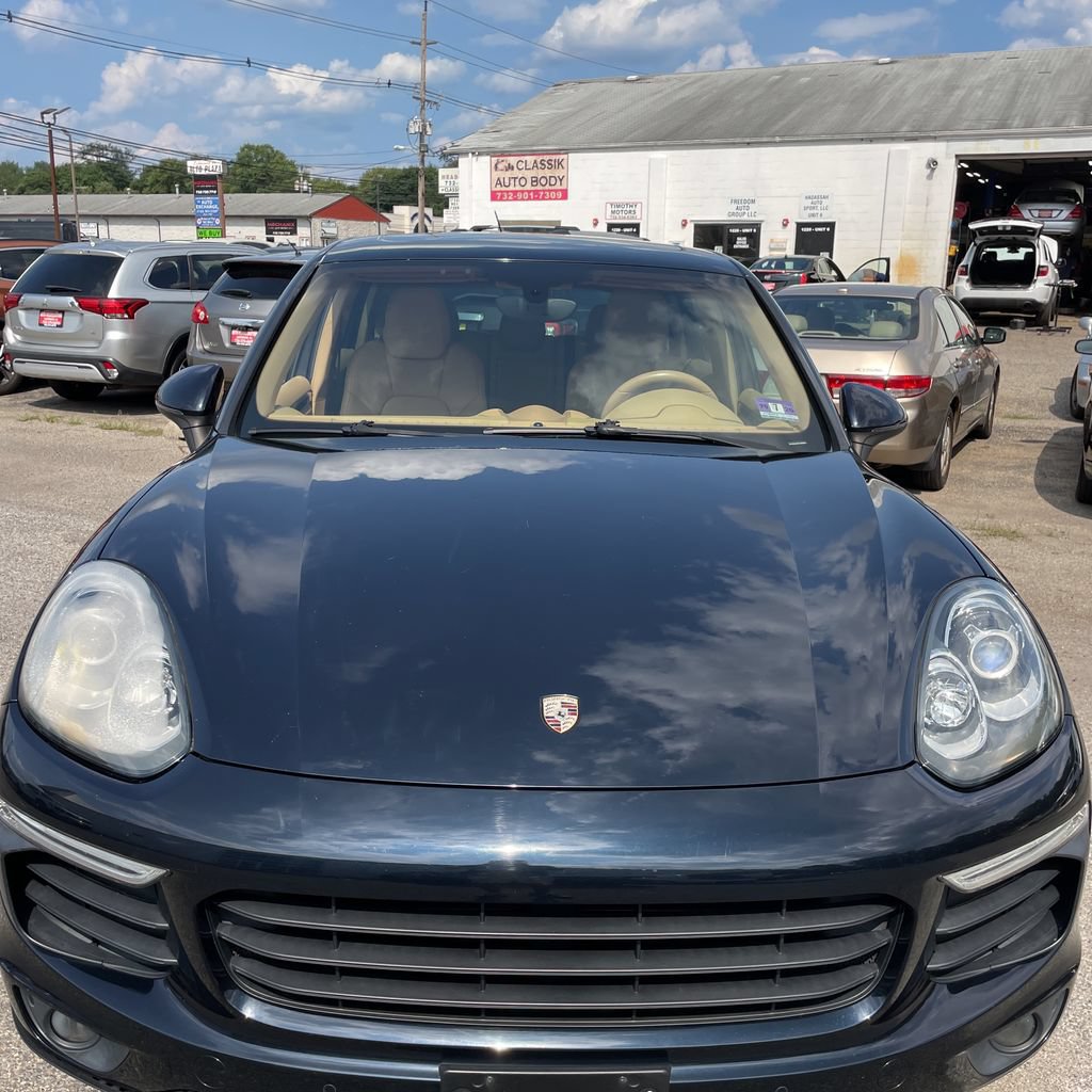 Used 2016 Porsche Cayenne AWD/4WD image 9