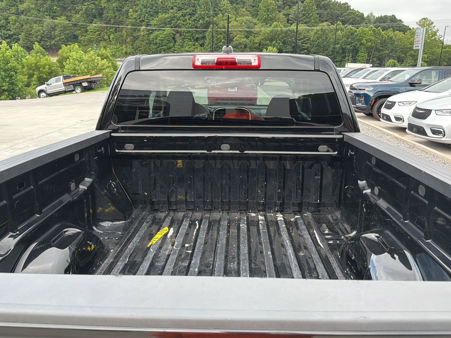 Used 2022 Chevrolet Colorado LT w/ Fleet Safety Package RWD image 21