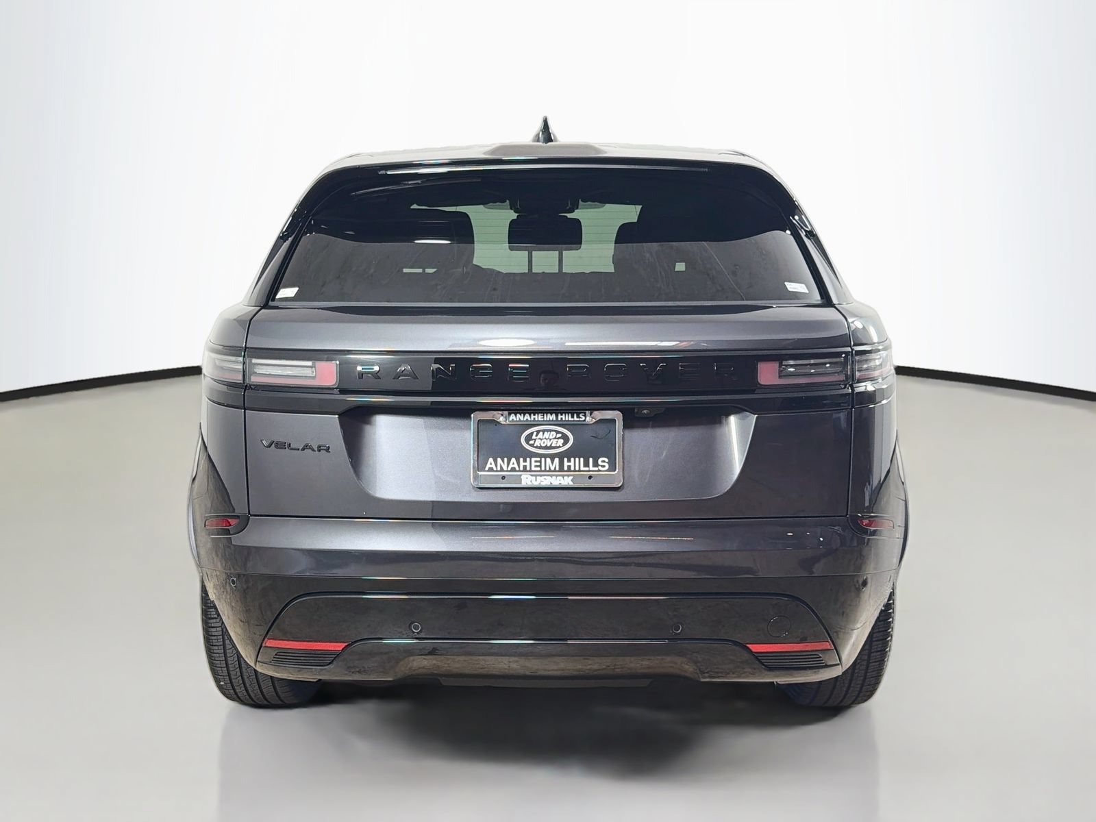 Certified 2026 Land Rover Range Rover Velar Dynamic SE AWD/4WD image 4