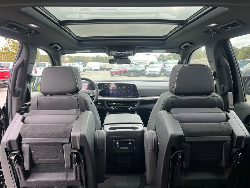 New 2026 Chevrolet Suburban Premier w/ Sun And Tow Package AWD/4WD image 40