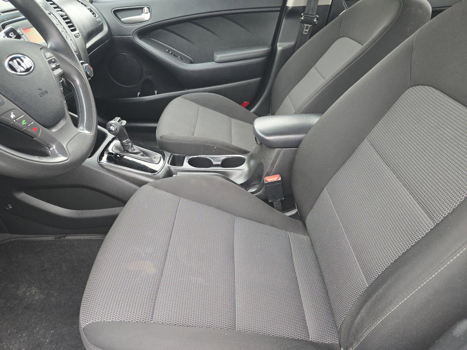 Used 2018 Kia Forte LX image 10