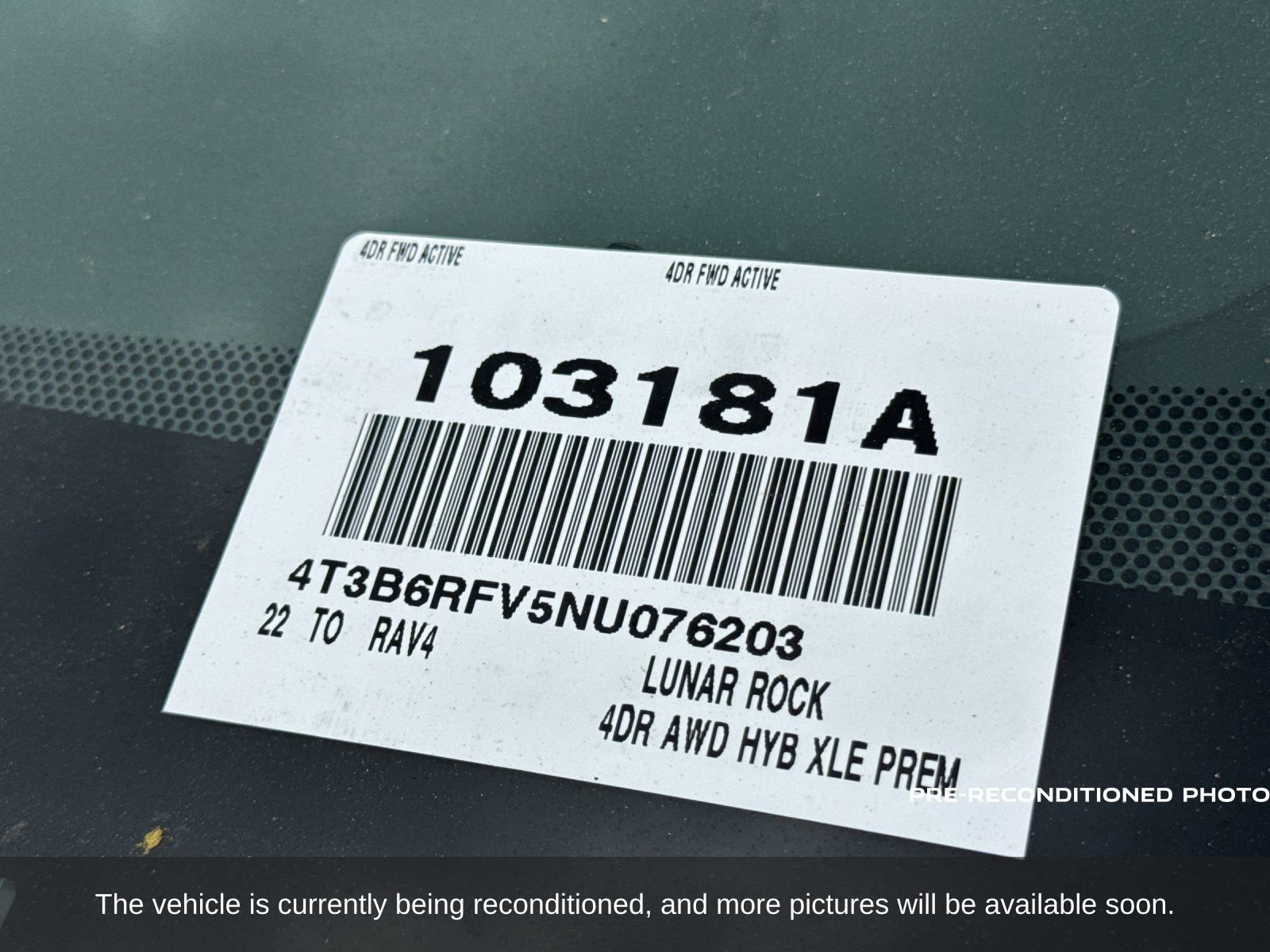 Used 2022 Toyota RAV4 XLE Premium image 3