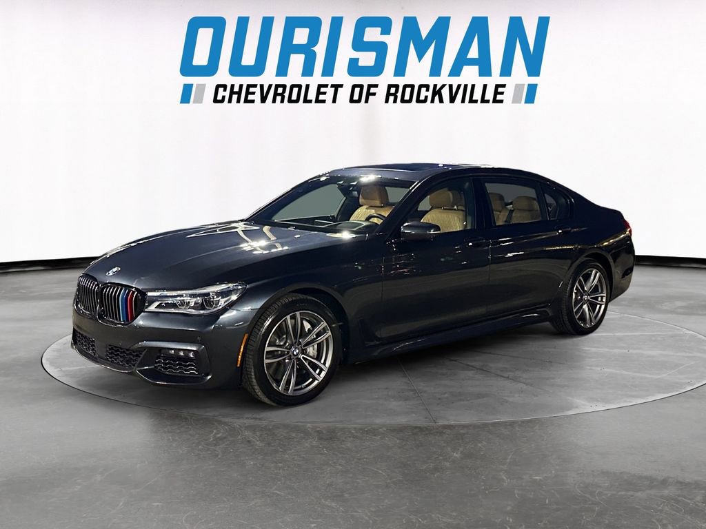 Used 2018 BMW 750i xDrive image 2