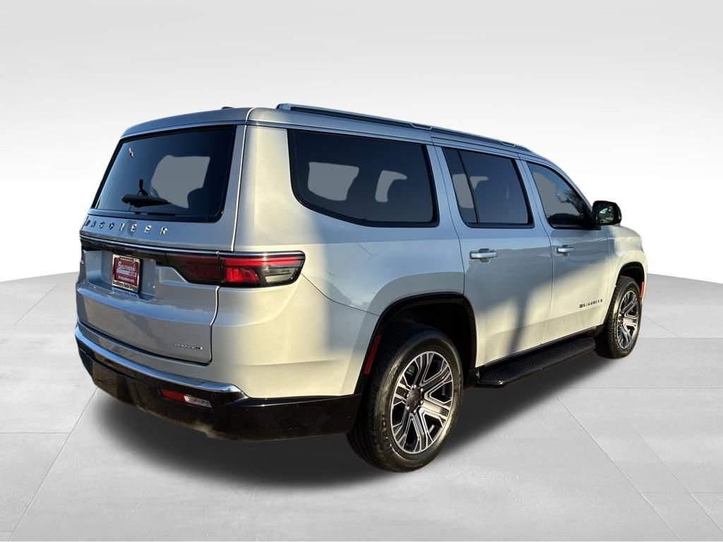 Used 2024 Jeep Wagoneer Series II w/ Flexible Seating Group image 5