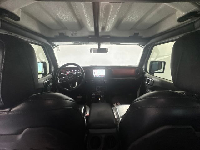Used 2018 Jeep Wrangler Unlimited Rubicon w/ Dual Top Group AWD/4WD image 18
