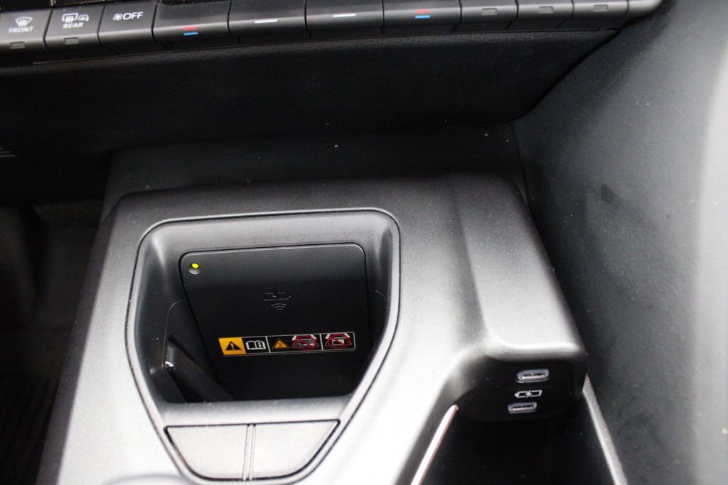 Certified 2023 Toyota Crown XLE image 6