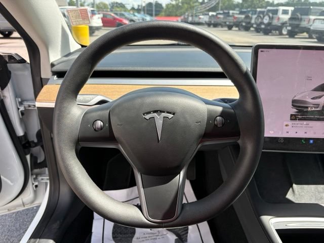 Used 2022 Tesla Model 3 Long Range AWD/4WD image 4