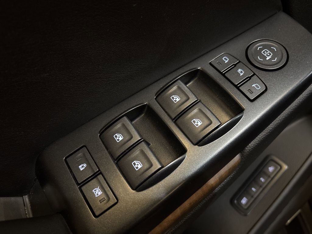 Used 2018 GMC Yukon Denali image 21