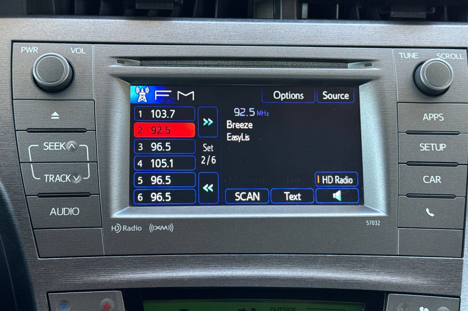 Used 2015 Toyota Prius Persona Series FWD image 27