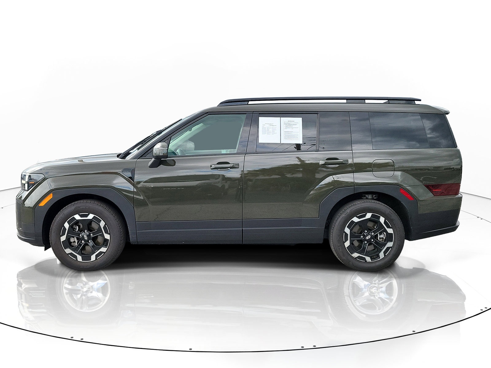 Used 2025 Hyundai Santa Fe SEL FWD image 4
