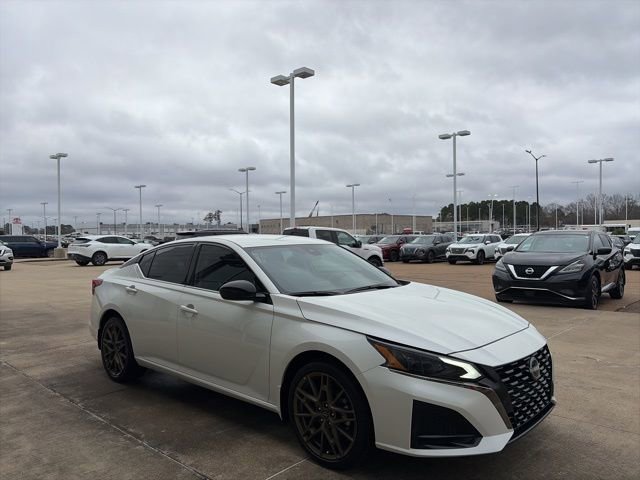 Certified 2025 Nissan Altima 2.5 SR image 5