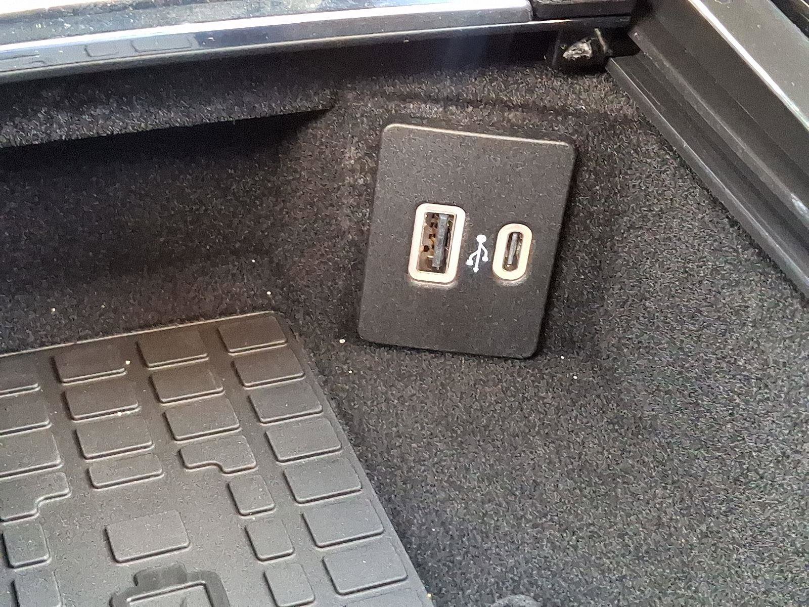 New 2026 Lincoln Corsair Premiere image 13