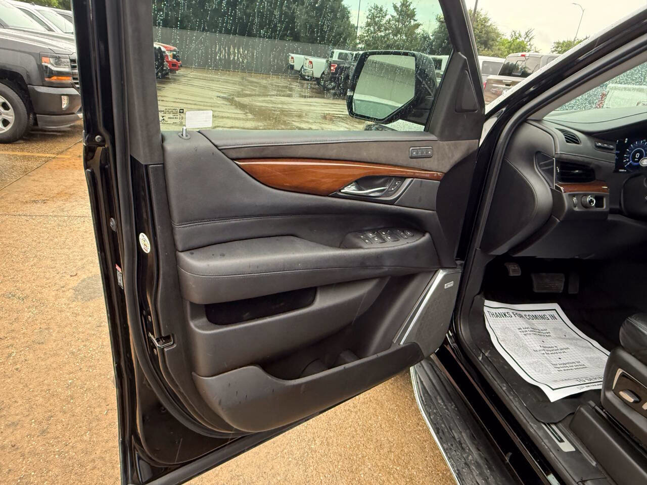 Used 2020 Cadillac Escalade ESV Luxury RWD image 8