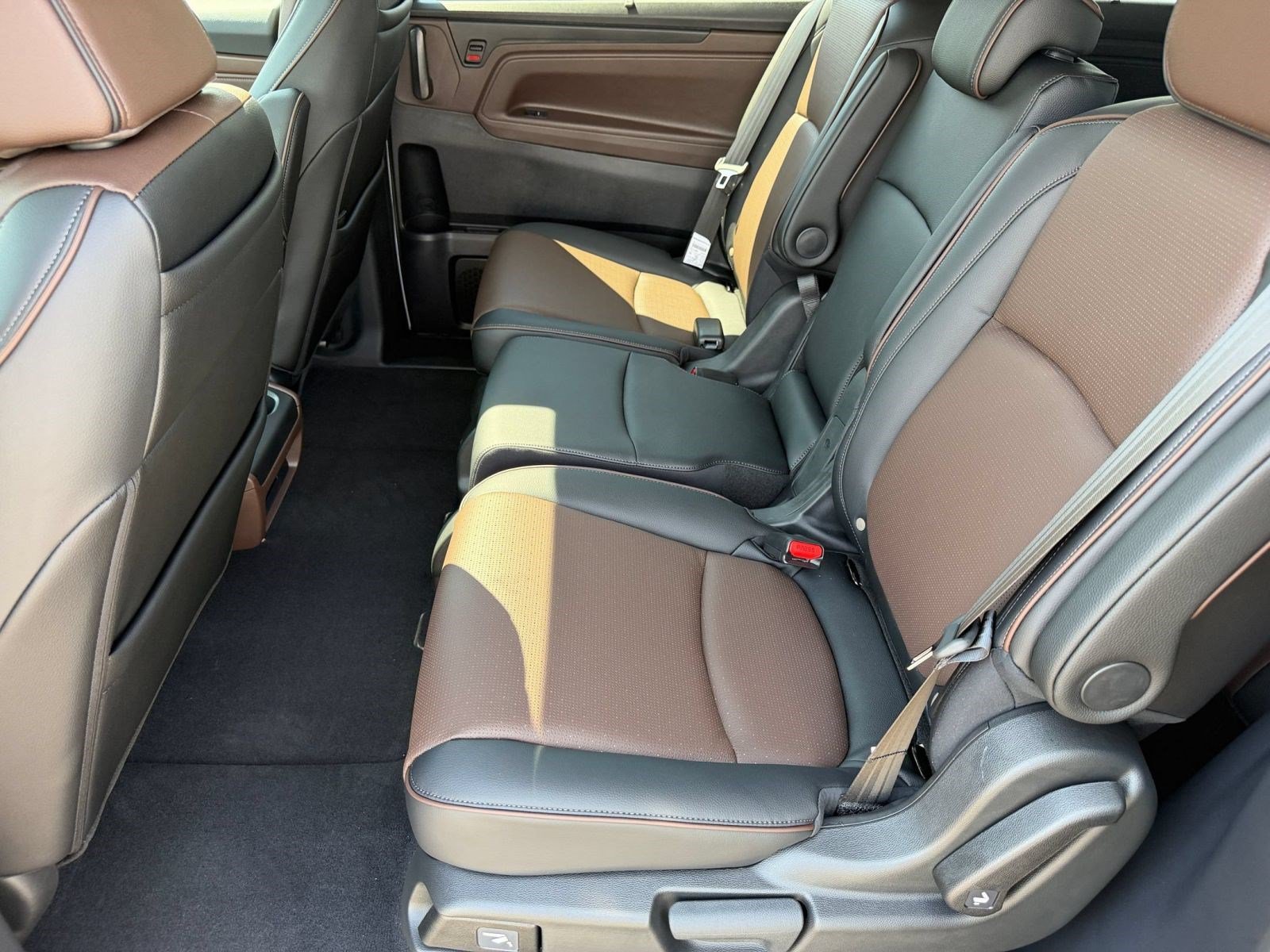 New 2027 Honda Odyssey Elite image 19