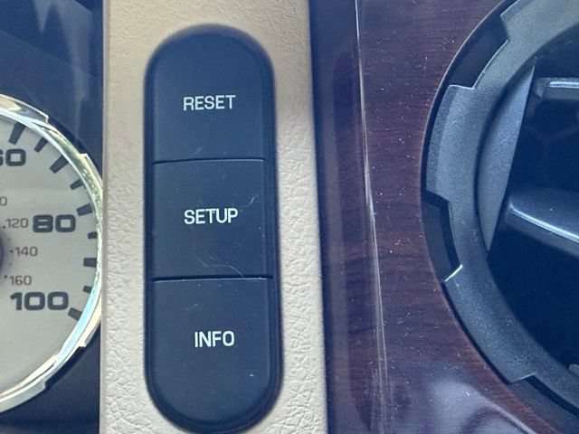 Used 2009 Ford F250 Lariat AWD/4WD image 24