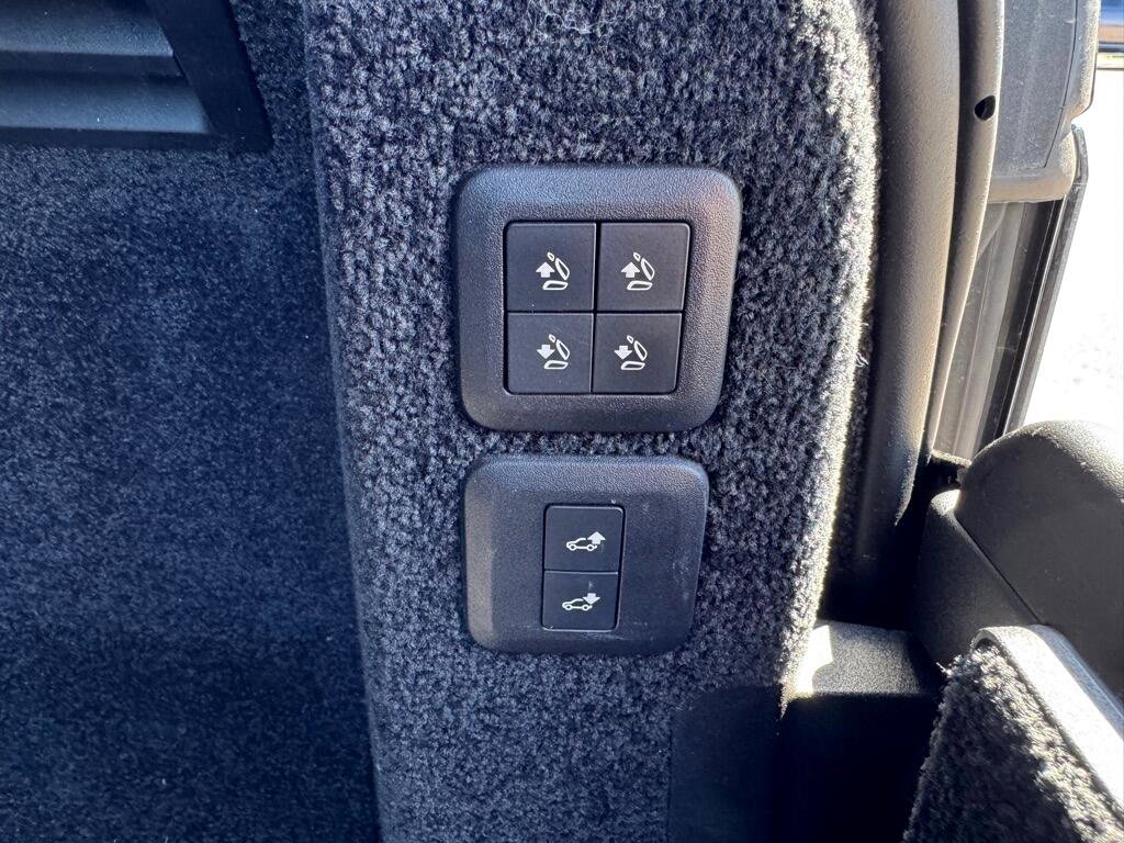 Used 2018 Land Rover Range Rover Supercharged image 33