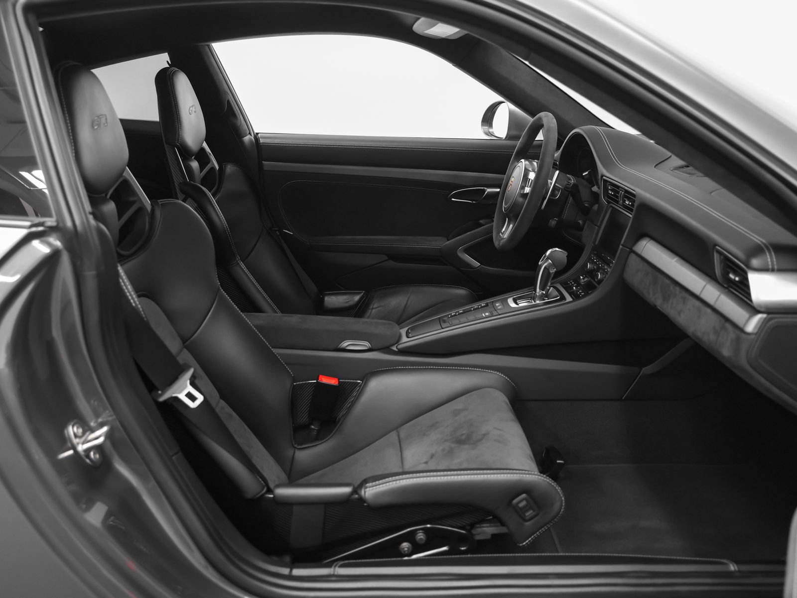 Certified 2015 Porsche 911 GT3 image 36