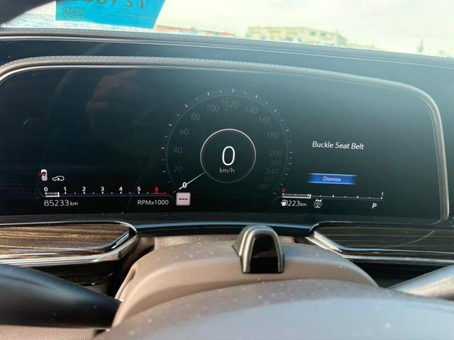 Used 2021 Cadillac Escalade Premium Luxury w/ Driver Assist Tech Package AWD/4WD image 4