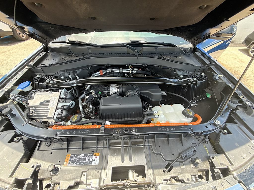 Used 2023 Ford Explorer Limited w/ Hybrid Equipment Group 310A RWD image 32