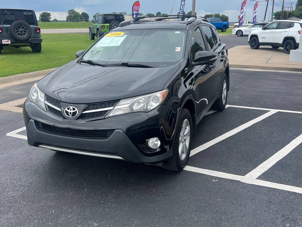 Used 2014 Toyota RAV4 XLE FWD image 4
