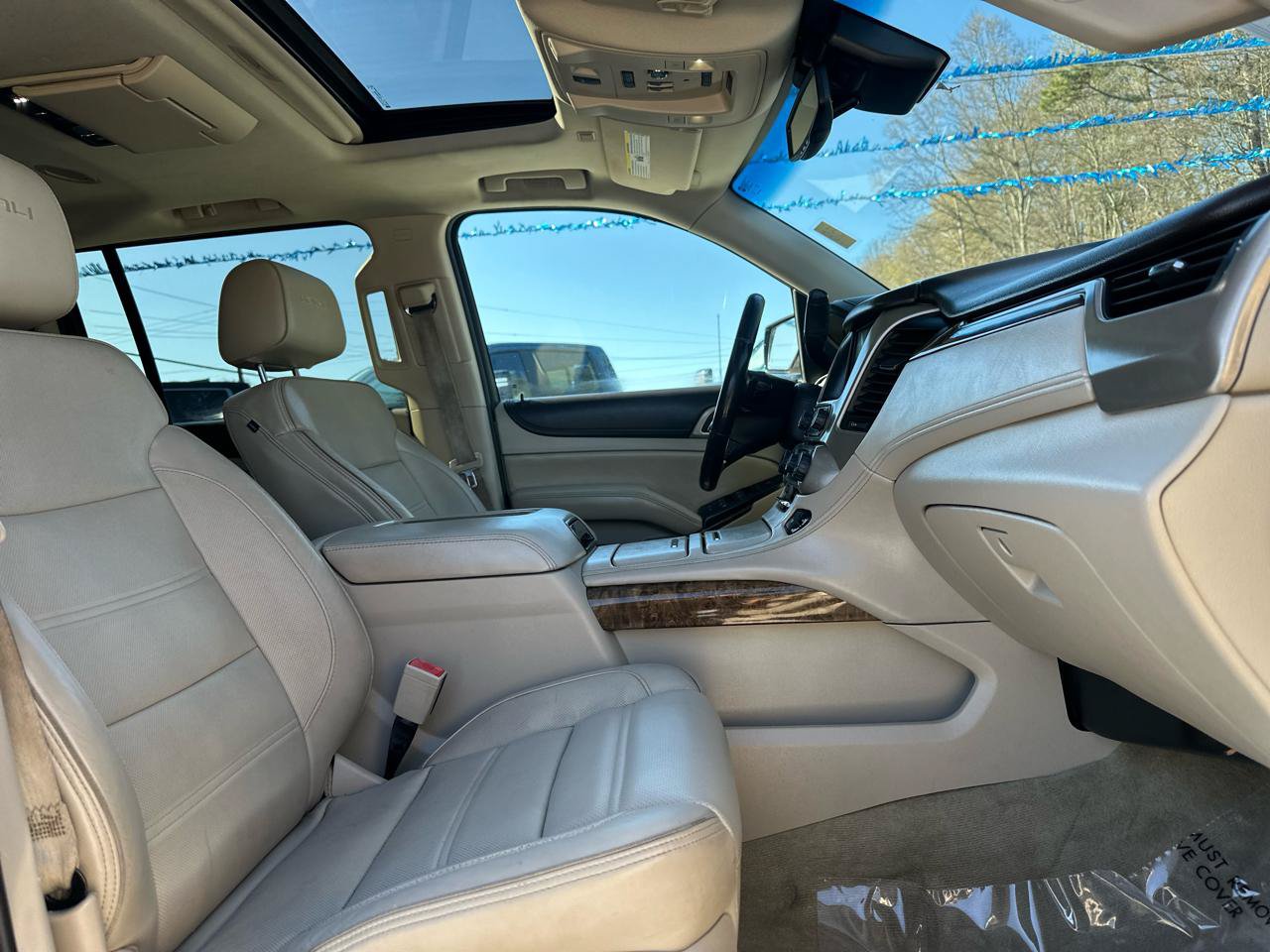 Used 2015 GMC Yukon XL Denali w/ Touring Package AWD/4WD image 19