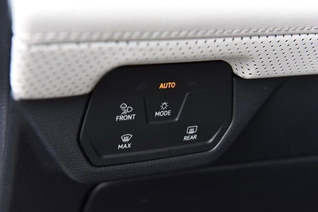 New 2026 Volkswagen Atlas Cross Sport SEL Premium R-Line image 11