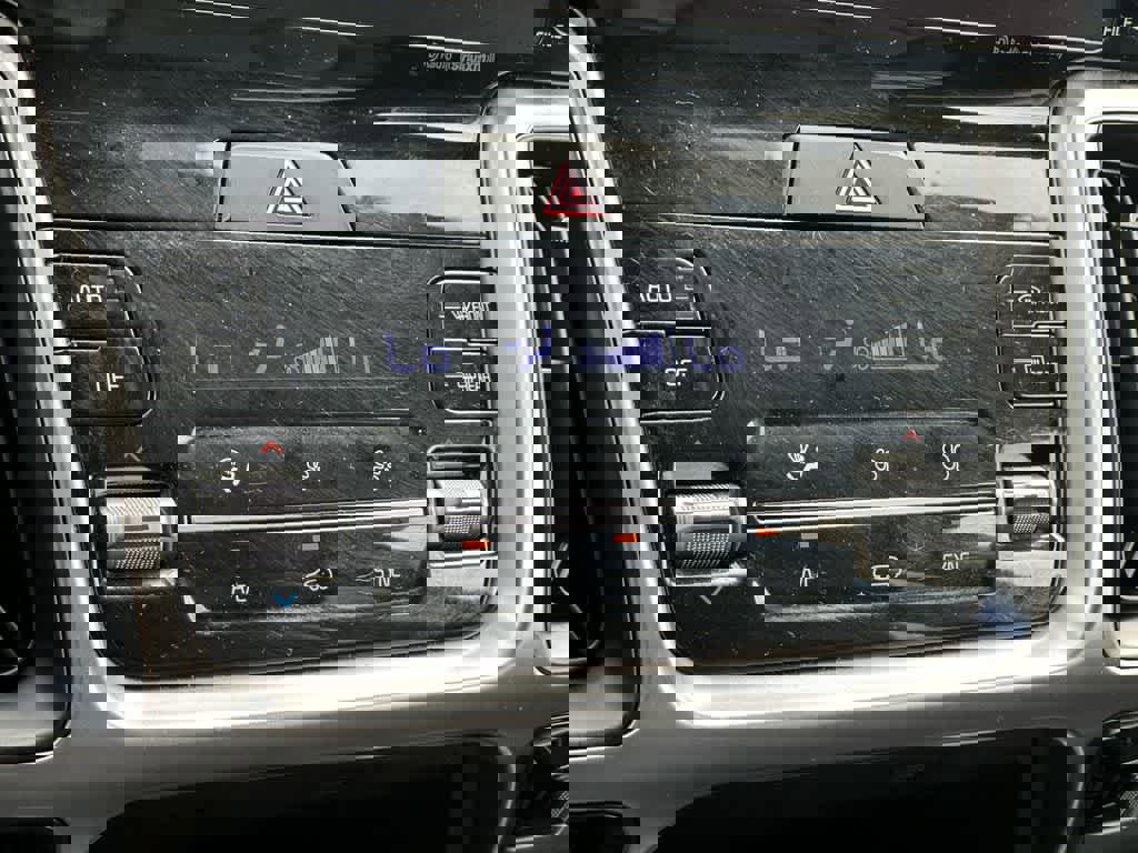 Used 2023 Kia Sorento S image 20