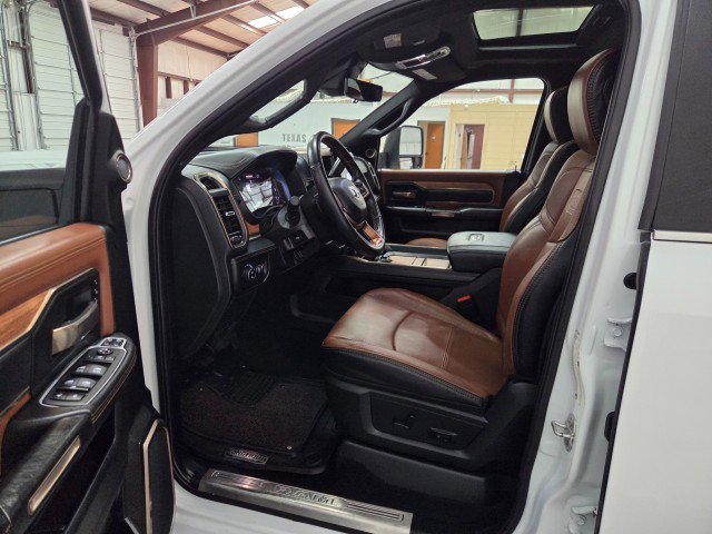 Used 2024 RAM 3500 Limited w/ Safety Group image 70