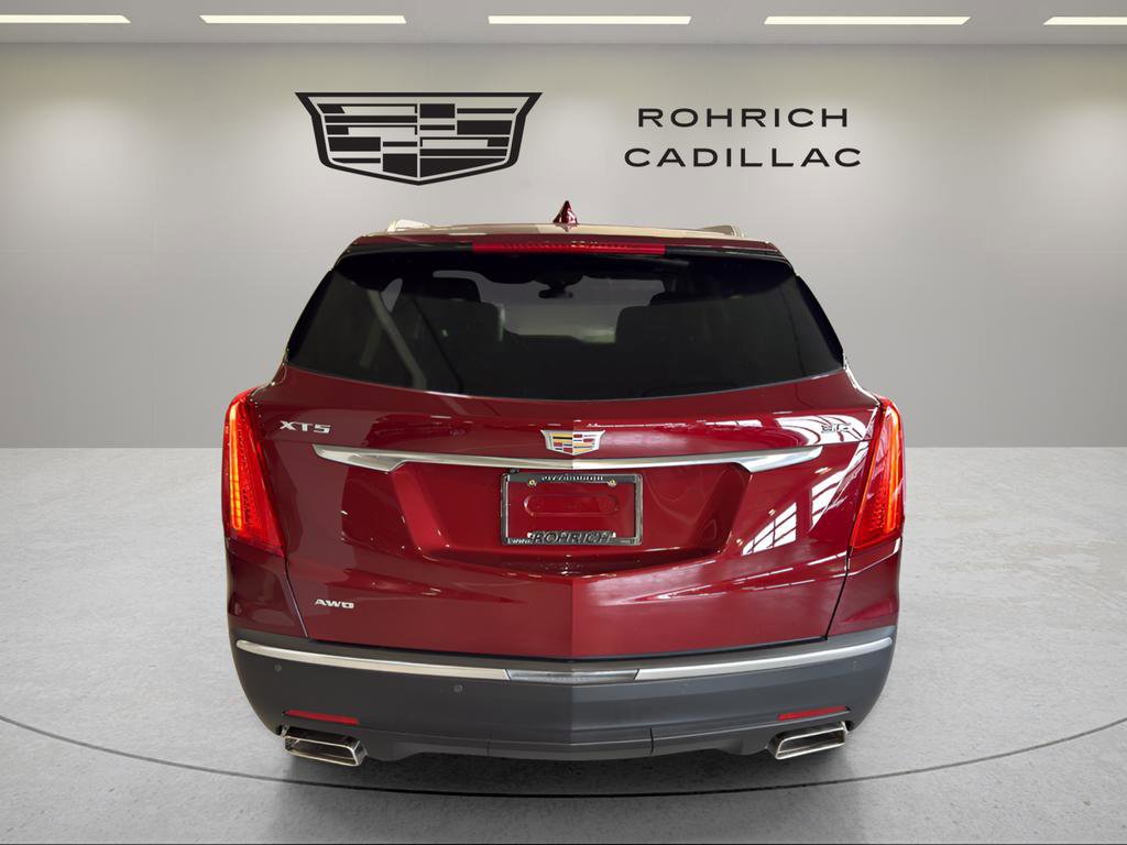 Used 2018 Cadillac XT5 Luxury w/ Driver Awareness Package image 7