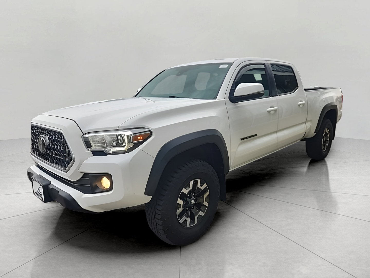 Used 2019 Toyota Tacoma TRD Off-Road w/ Technology Package AWD/4WD image 3