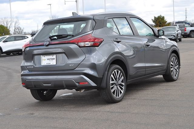 Used 2024 Nissan Kicks SV image 3
