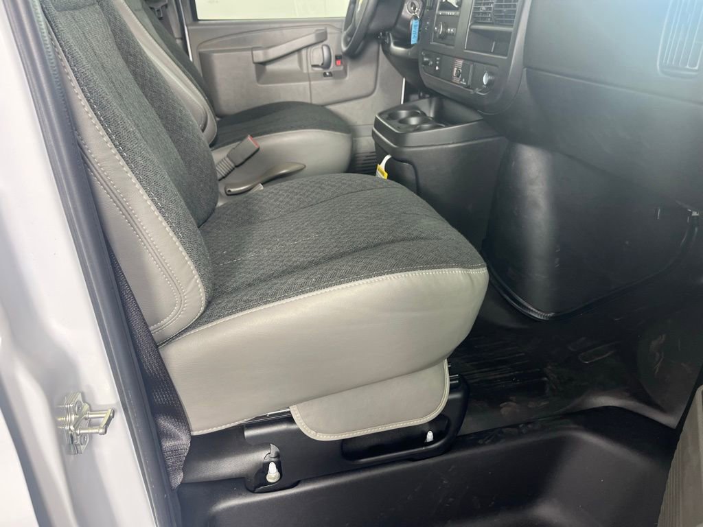 New 2026 Chevrolet Express 2500 w/ Enhanced Convenience Package RWD image 13