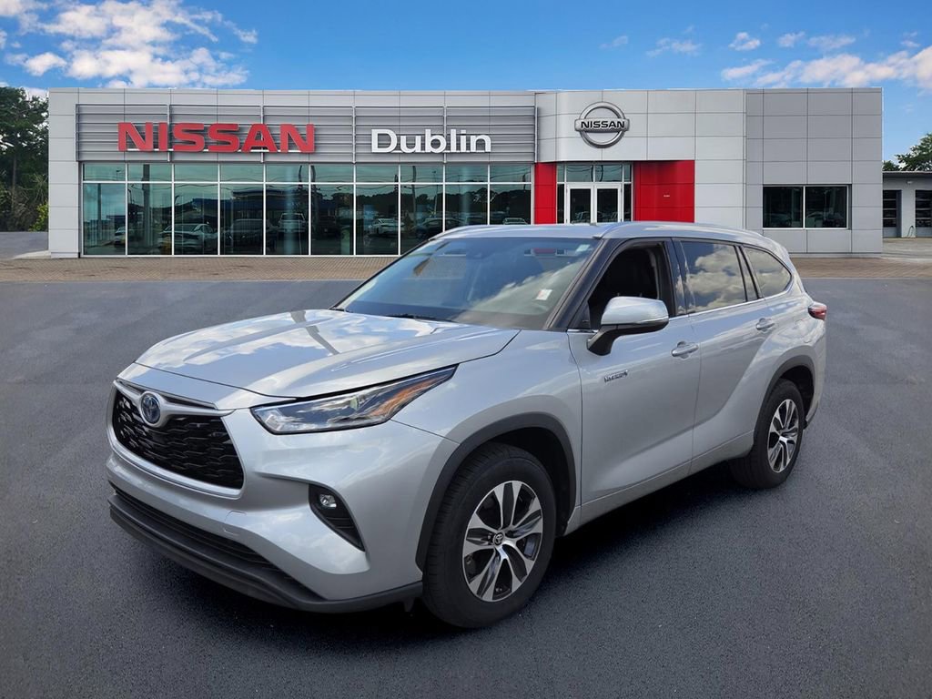 Used 2021 Toyota Highlander XLE