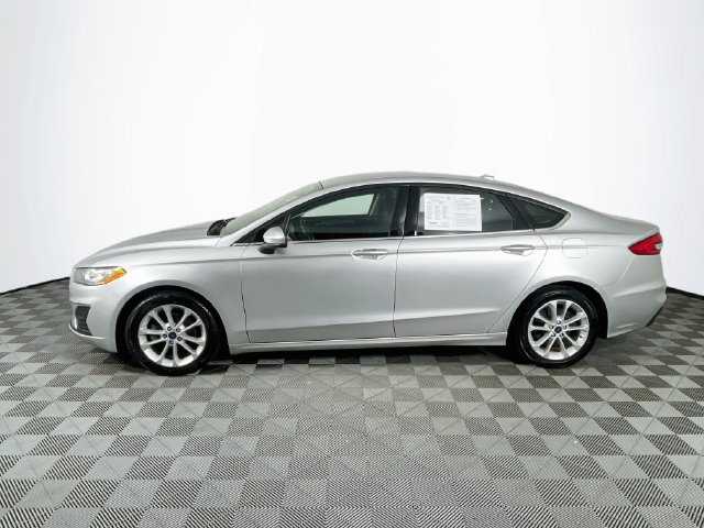 Used 2019 Ford Fusion SE FWD image 5