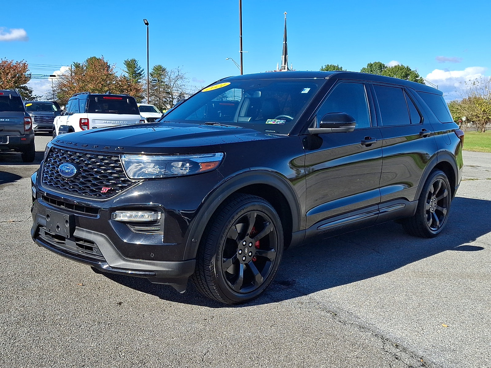 Certified 2021 Ford Explorer ST w/ Equipment Group 401A AWD/4WD image 3